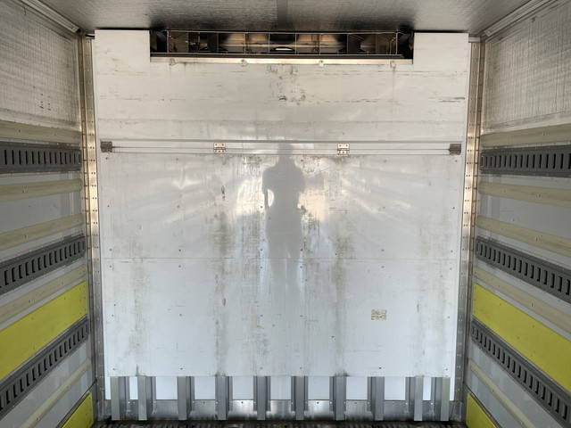 三菱ふそうスーパーグレート冷凍車（冷蔵車）大型（10t）[写真11]
