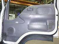 いすゞエルフ冷凍車（冷蔵車）小型（2t・3t）[写真33]