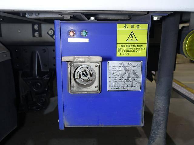 三菱ふそうキャンター冷凍車（冷蔵車）小型（2t・3t）[写真14]