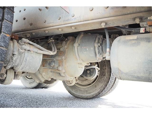 UDトラックスコンドルミキサー車（コンクリートミキサー）増トン（6t・8t）[写真23]