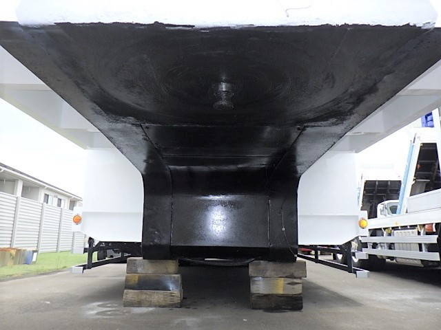 UDトラックスクオントレーラーヘッド（トラクターヘッド）大型（10t）[写真39]