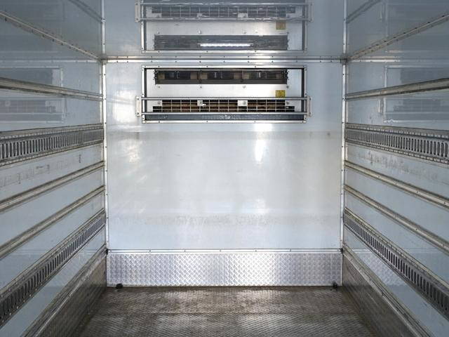 三菱ふそうキャンター冷凍車（冷蔵車）小型（2t・3t）[写真17]