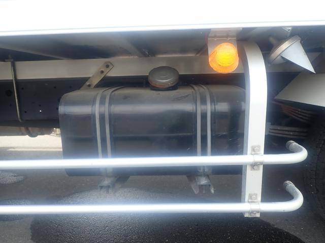 日野レンジャー冷凍車（冷蔵車）中型（4t）[写真24]