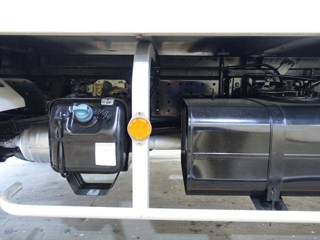 三菱ふそうキャンター冷凍車（冷蔵車）小型（2t・3t）[写真18]