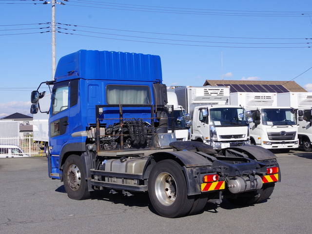 UDトラックスクオントレーラーヘッド（トラクターヘッド）大型（10t）[写真02]