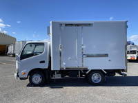 トヨタダイナ冷凍車（冷蔵車）小型（2t・3t）[写真06]