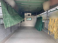 UDトラックスコンドル家畜運搬車中型（4t）[写真10]