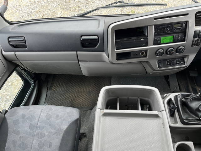 UDトラックスコンドル冷凍車（冷蔵車）中型（4t）[写真34]
