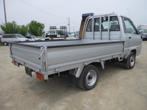 トヨタライトエース平ボディ小型（2t・3t）[写真02]