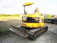CATユンボ（バックホー）[写真02]