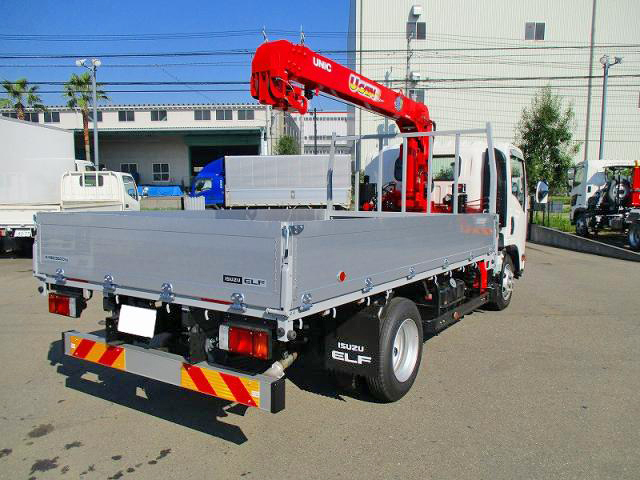 いすゞエルフユニック4段小型（2t・3t）[写真02]
