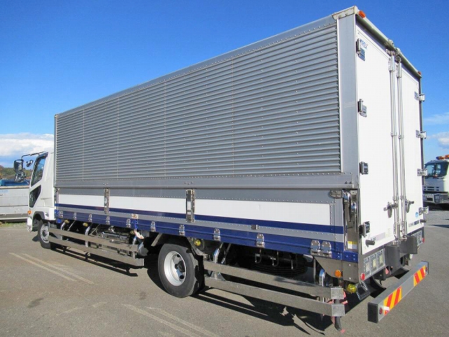 三菱ふそうファイター冷蔵冷凍ウイング中型（4t）[写真02]