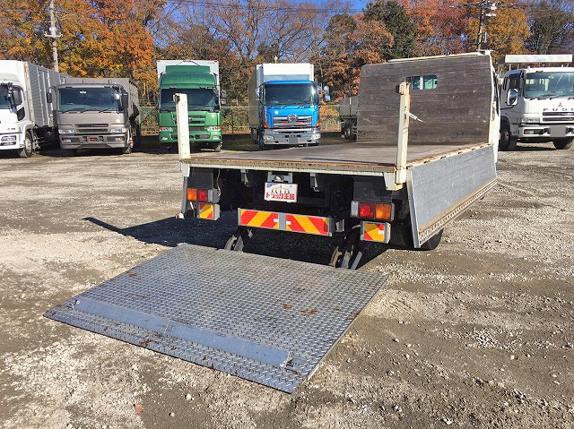 三菱ふそうキャンター平ボディ小型（2t・3t）[写真02]