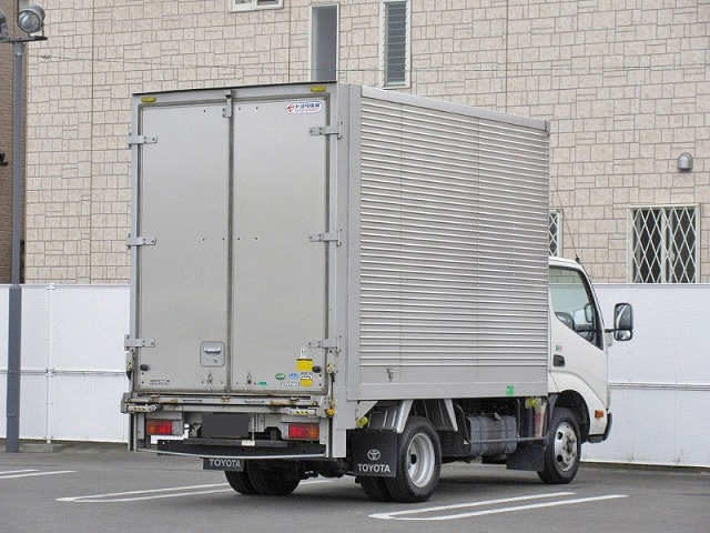 トヨタダイナアルミバン小型（2t・3t）[写真02]