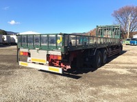 いすゞギガ平ボディ大型（10t）[写真02]