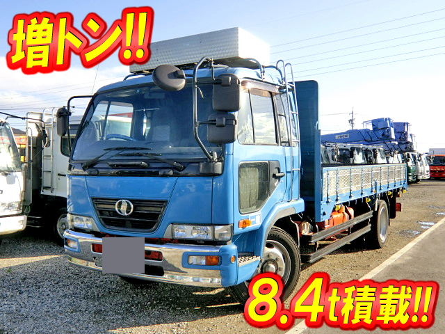 UDトラックスコンドル平ボディ増トン（6t・8t）[写真01]