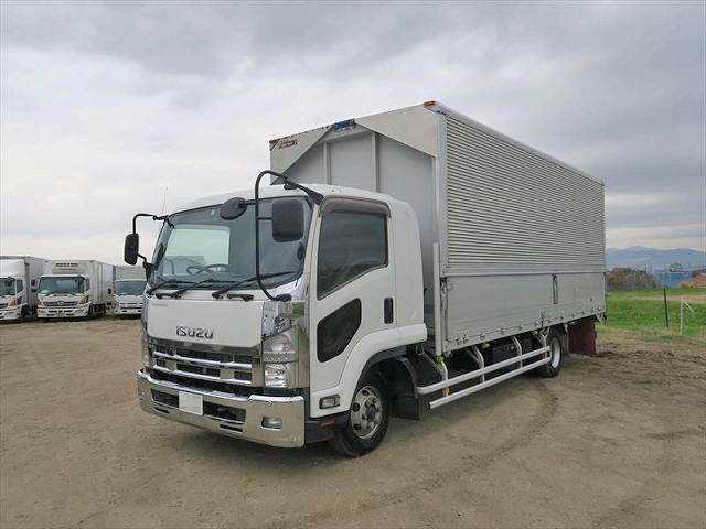 いすゞフォワードアルミウイング中型（4t）[写真02]