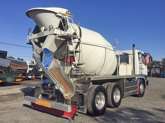 三菱ふそうスーパーグレートミキサー車（コンクリートミキサー）大型（10t）[写真02]