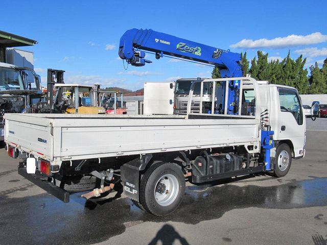 いすゞエルフクレーン4段小型（2t・3t）[写真02]