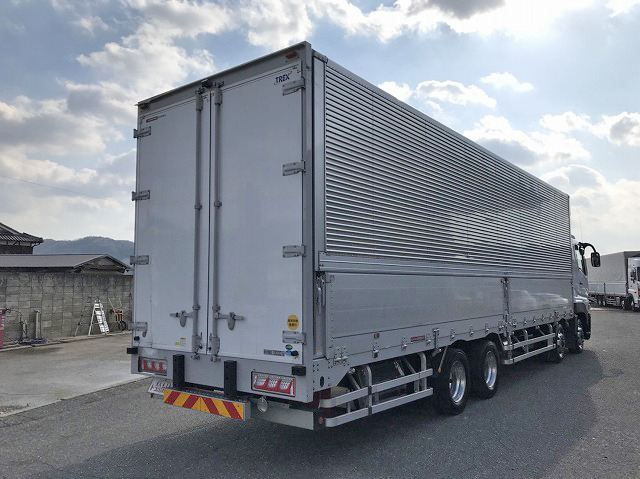 三菱ふそうスーパーグレートアルミウイング大型（10t）[写真02]