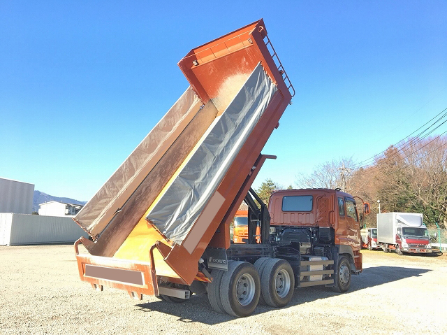 いすゞギガダンプ大型（10t）[写真02]