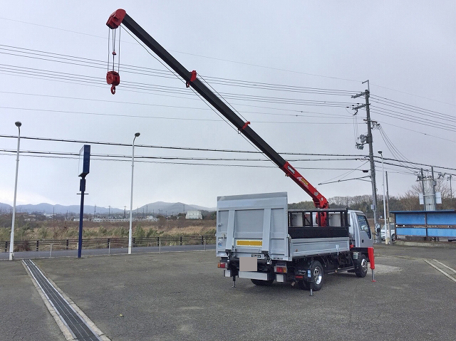 いすゞエルフユニック4段小型（2t・3t）[写真02]