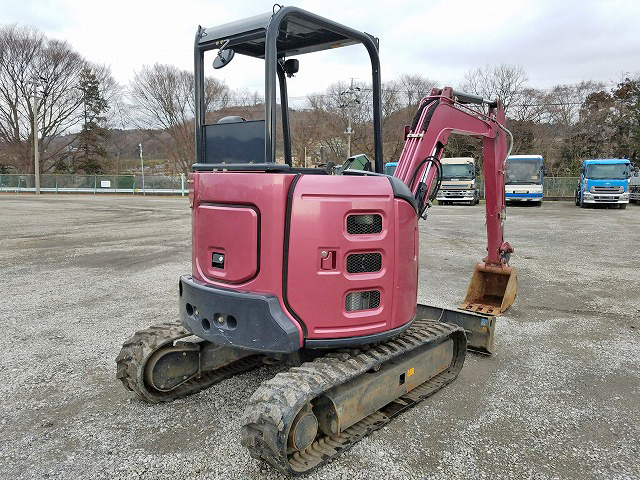 北越工業ミニユンボ（ミニバックホー）[写真02]