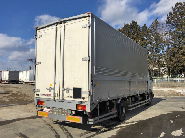 三菱ふそうファイターアルミウイング中型（4t）[写真02]