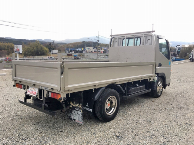 三菱ふそうキャンターガッツ平ボディ小型（2t・3t）[写真02]