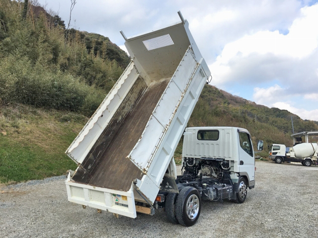 三菱ふそうキャンターダンプ小型（2t・3t）[写真02]