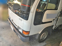 日産アトラス平ボディ小型（2t・3t）[写真02]