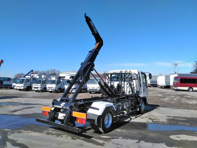 日野レンジャーアームロール中型（4t）[写真02]