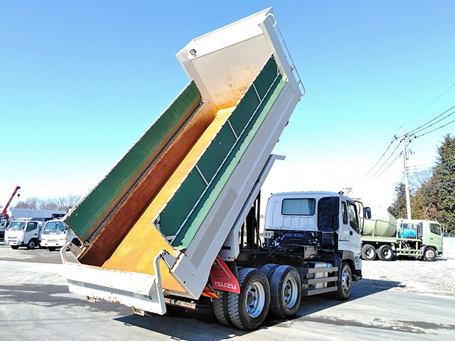 いすゞギガダンプ大型（10t）[写真02]