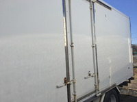 UDトラックスコンドル冷凍車（冷蔵車）小型（2t・3t）[写真08]