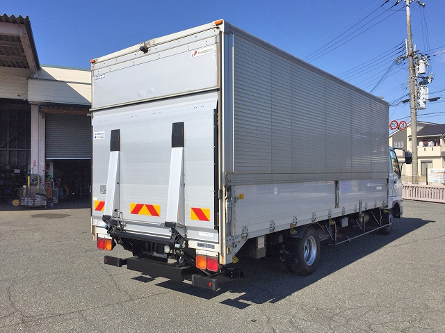 三菱ふそうファイターアルミウイング中型（4t）[写真02]