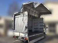 UDトラックスコンドル幌ウイング小型（2t・3t）[写真02]