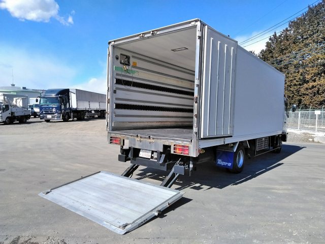 日野レンジャー冷凍車（冷蔵車）中型（4t）[写真02]