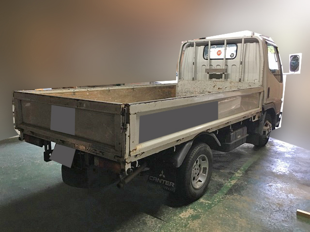 三菱ふそうキャンター平ボディ小型（2t・3t）[写真02]