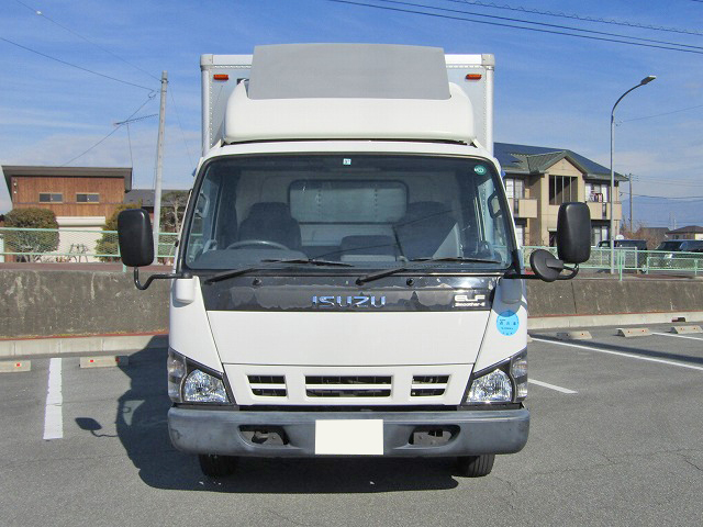 いすゞエルフアルミバン小型（2t・3t）[写真02]