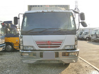 UDトラックスコンドルアルミブロック増トン（6t・8t）[写真02]