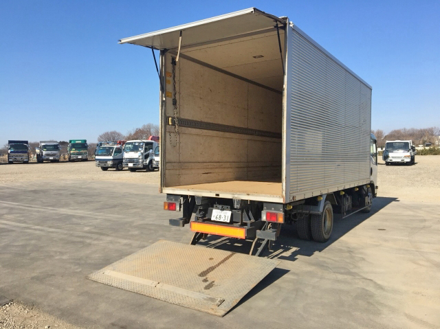 いすゞエルフアルミバン小型（2t・3t）[写真02]