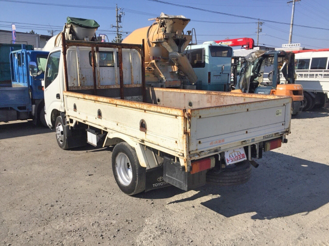 トヨタダイナ平ボディ小型（2t・3t）[写真02]