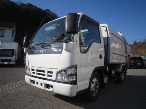 いすゞエルフパッカー車（塵芥車）小型（2t・3t）[写真01]