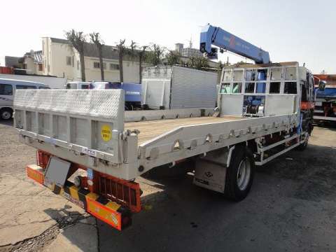 三菱ふそうファイターセーフティクレーン3段増トン（6t・8t）[写真02]