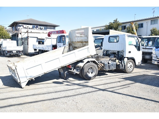 いすゞエルフローダーダンプ小型（2t・3t）[写真02]