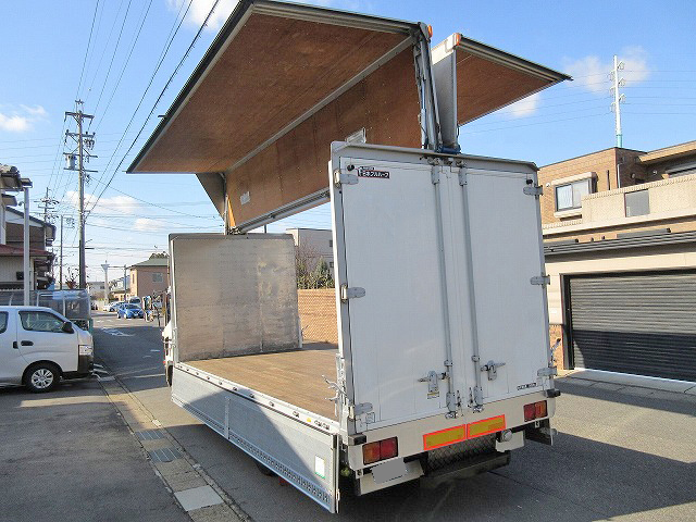 日野レンジャーアルミウイング中型（4t）[写真02]