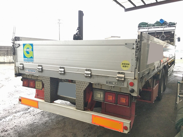 日産クオンアルミブロック大型（10t）[写真02]