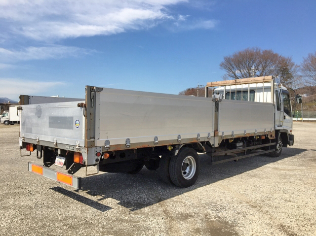 いすゞフォワードアルミブロック中型（4t）[写真02]