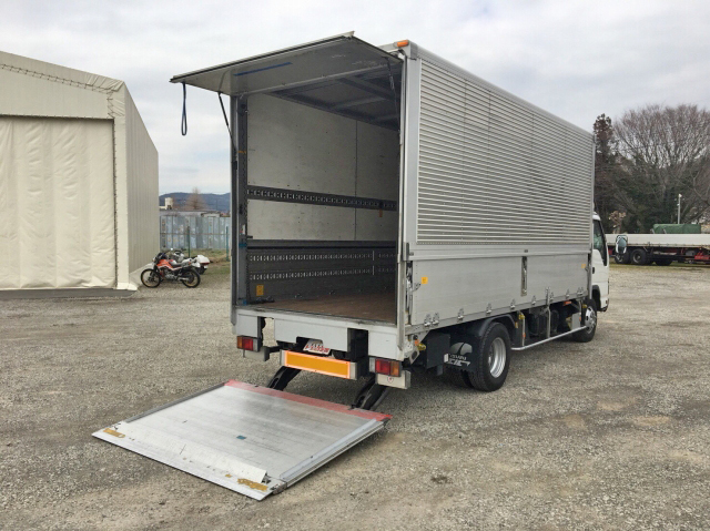 いすゞエルフアルミウイング小型（2t・3t）[写真02]