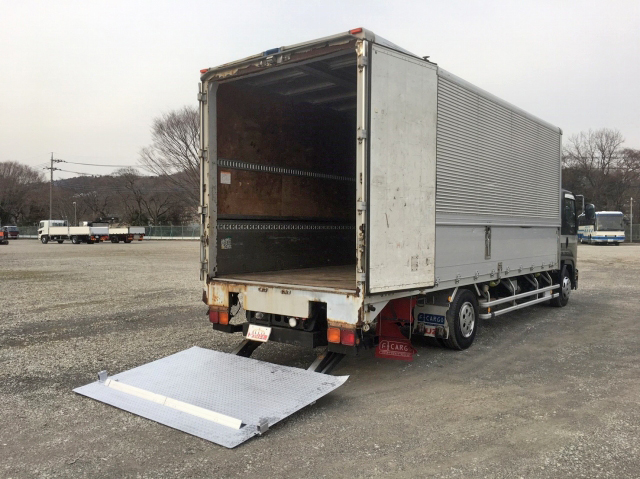 いすゞフォワードアルミウイング中型（4t）[写真02]